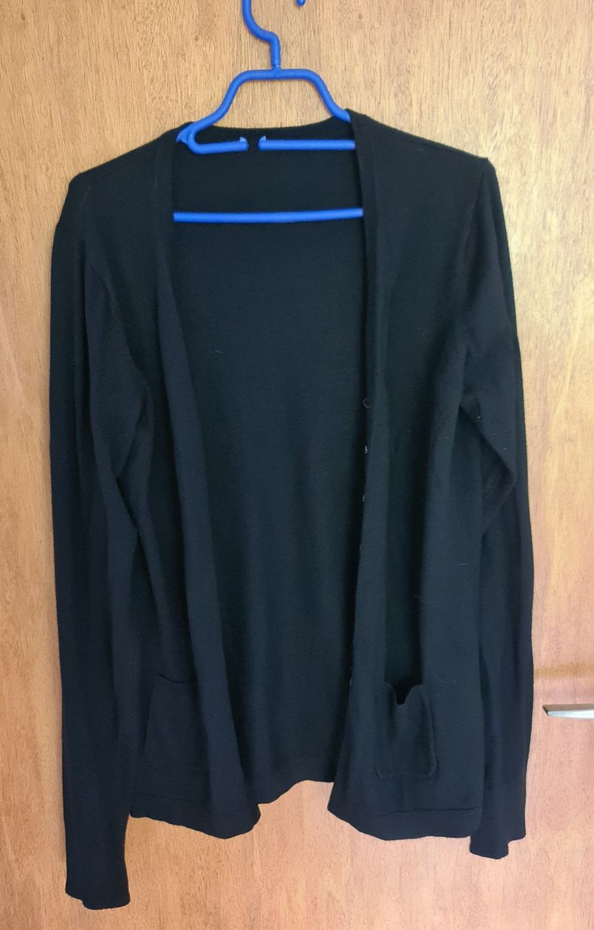 Jacken: Wunderschöne Strickjacke mit extralangen Ärmeln, Gr 44 – Gebraucht aus Eschert von PS..