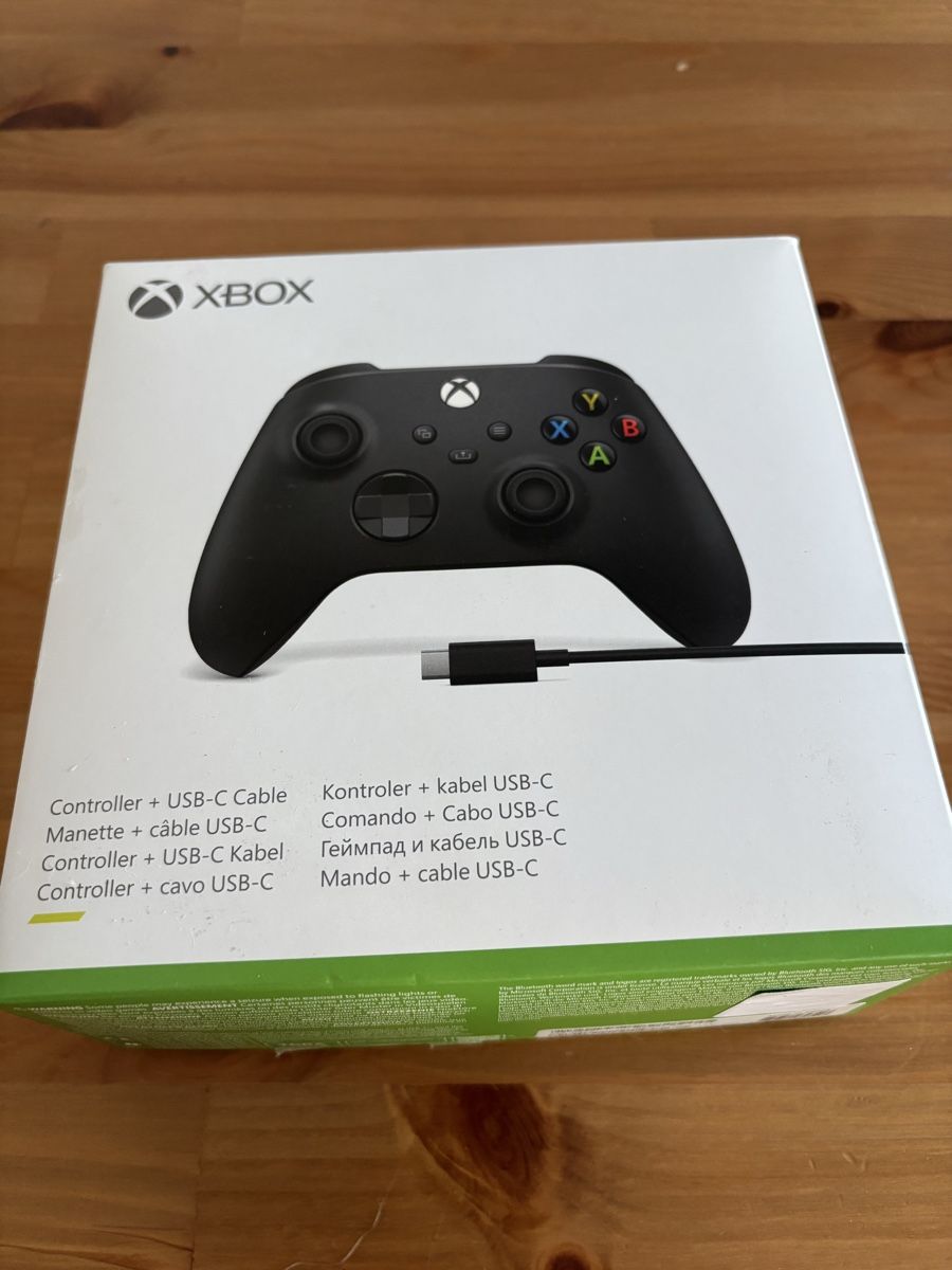 Microsoft Controller: Xbox Controller Wireless Black with USB -C Cable new – Nuovo (secondo la descrizione) da Lausanne venduto da mar_s2w8