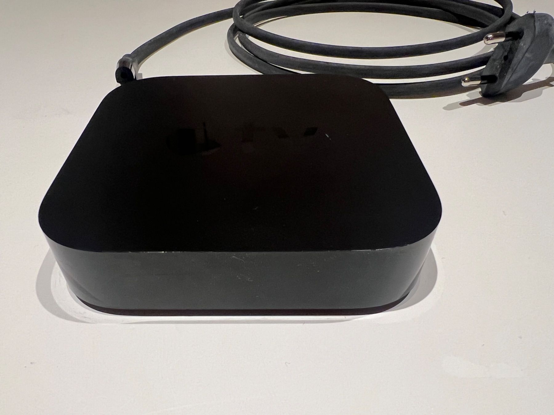 Apple Lettore multimediale & Streamer: Apple TV (3. Generation) – Usato da Zürich venduto da kkenooa 2