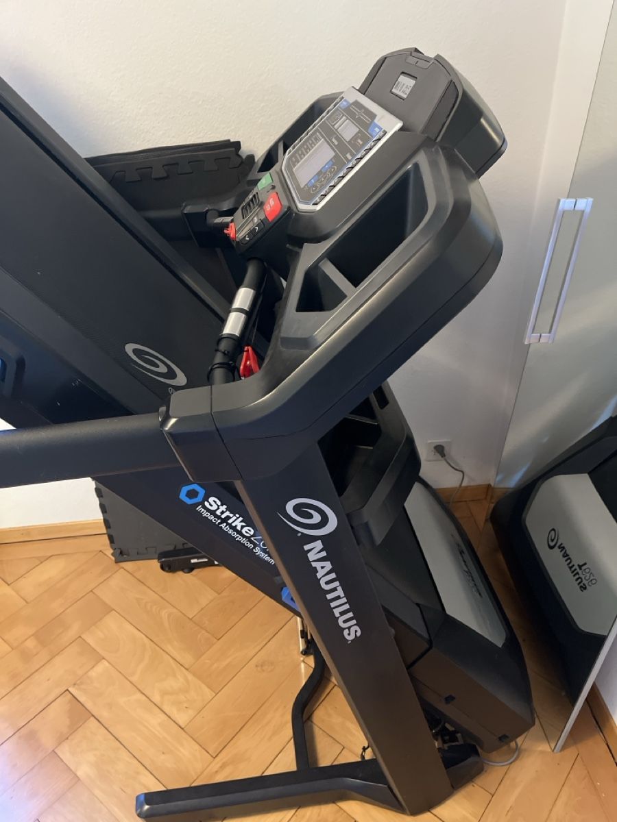 Nautilus Vélos d'appartement: Nautilus T626 Treadmill good condition – D'occasion à Zürich par lor_v6pq 4