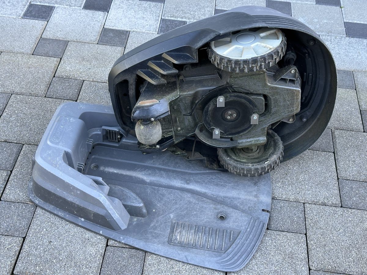 Gardena Rasenmäher: Rasenroboter Gardena R45Li mit 3340 Std – Gebraucht aus Schöftland von lazer04 4