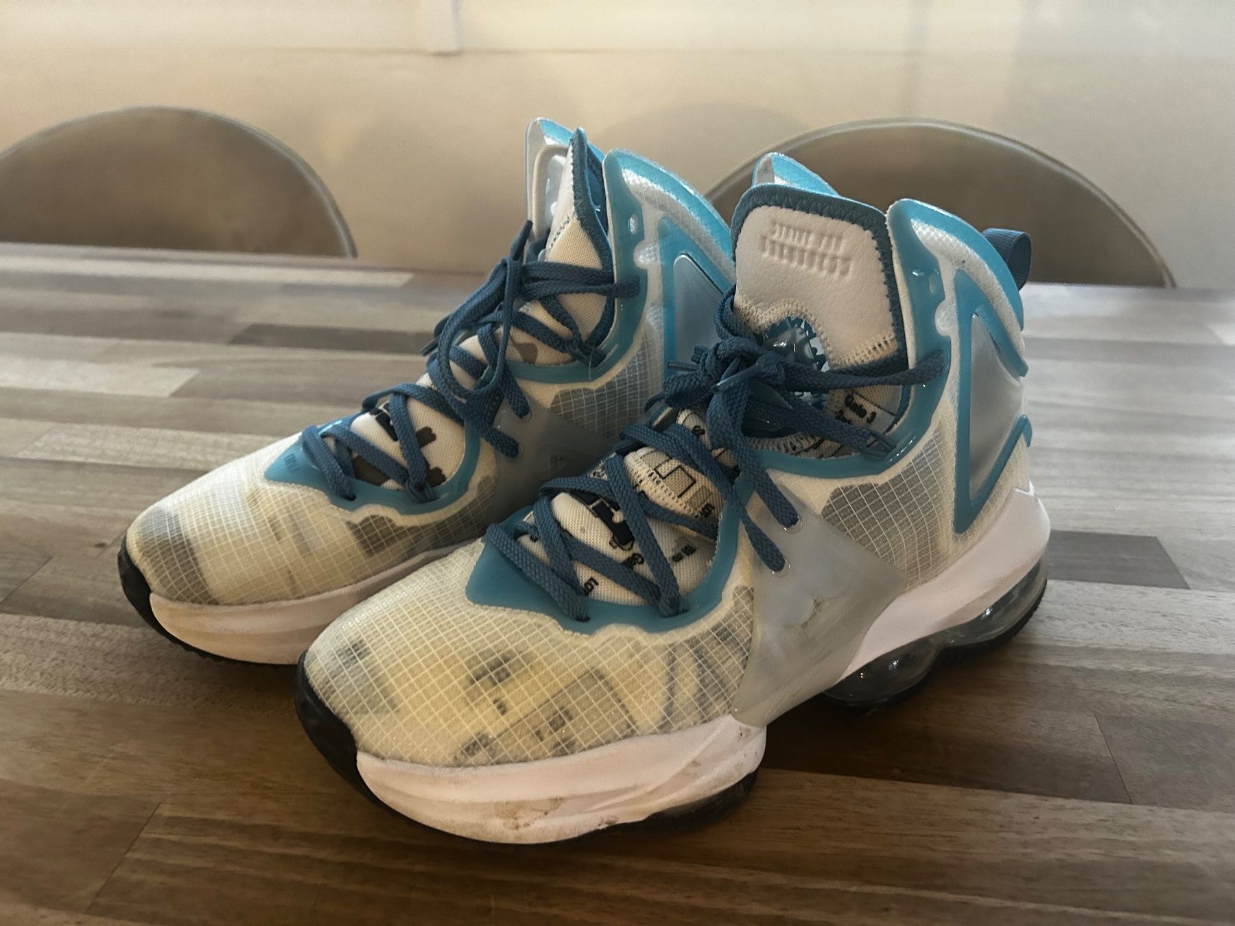 Nike Scarpe da uomo: Nike LeBron 19 Space Jam Grösse 40 – Usato da Oberwil-Lieli venduto da Mhd