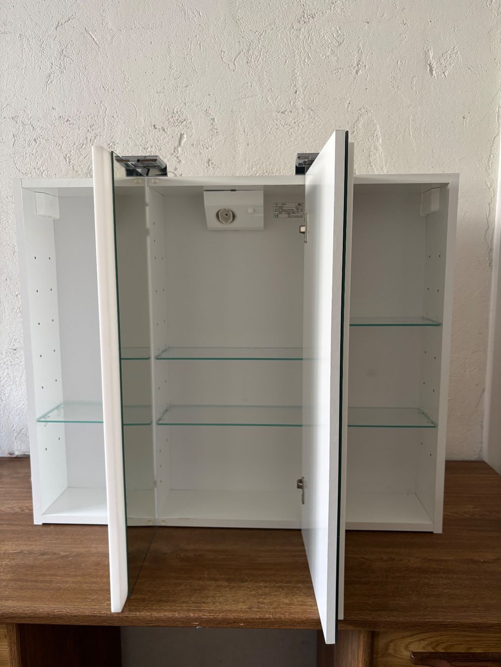 Armadietti a specchio: Spiegelschrank – Usato da Eptingen venduto da Roberli