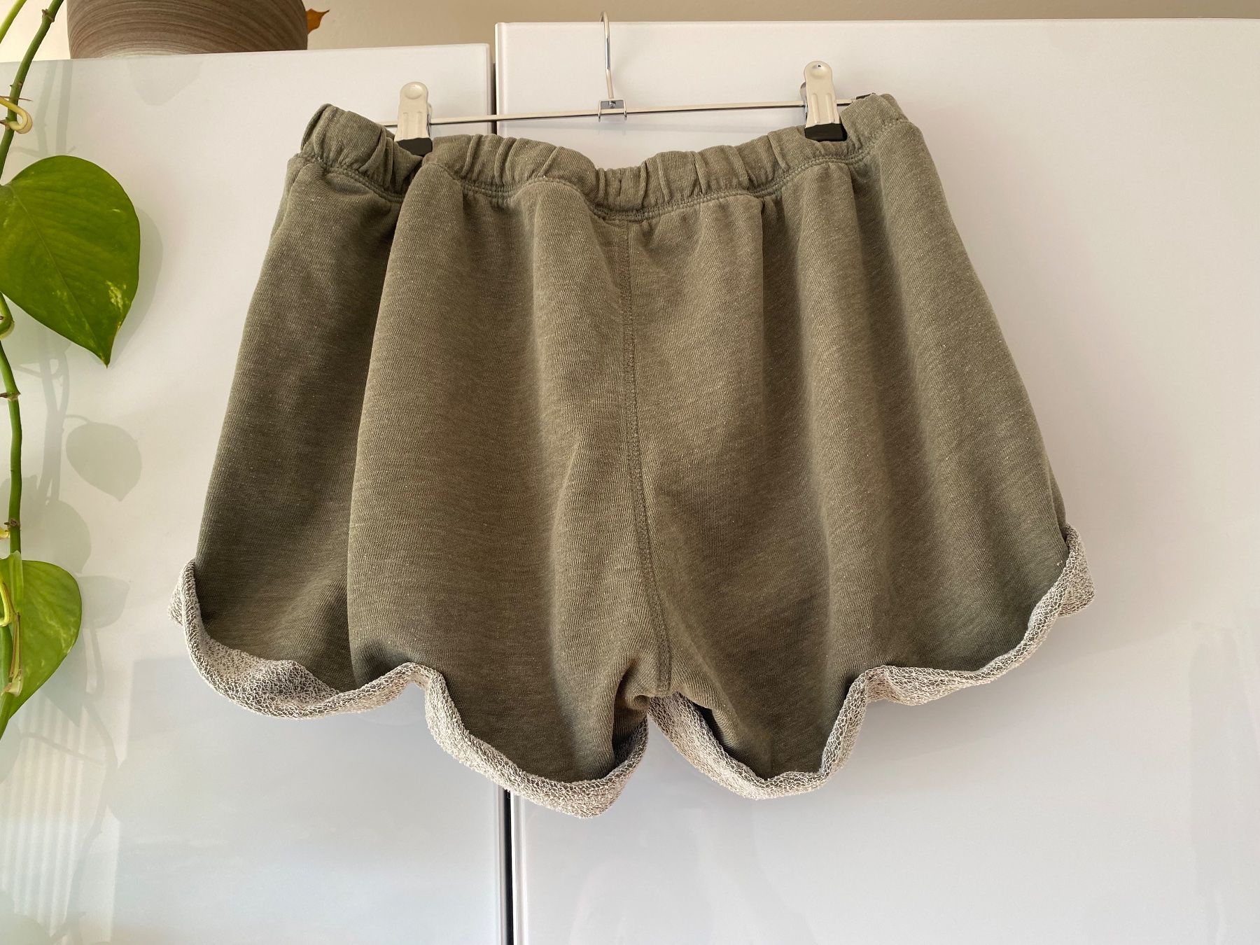 Pantaloni: Shorts im Relaxed Fit – Usato da Zürich venduto da missmodernage 3