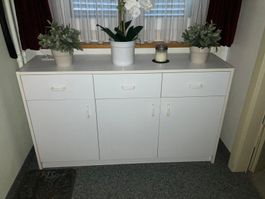 Komode weiss
