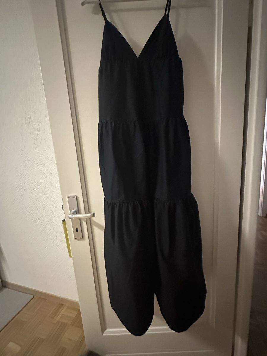 Zara Robes: Robe noire longue taille M neuve – Neuf (Voir description) à Chêne-Bourg par raf_k9v7