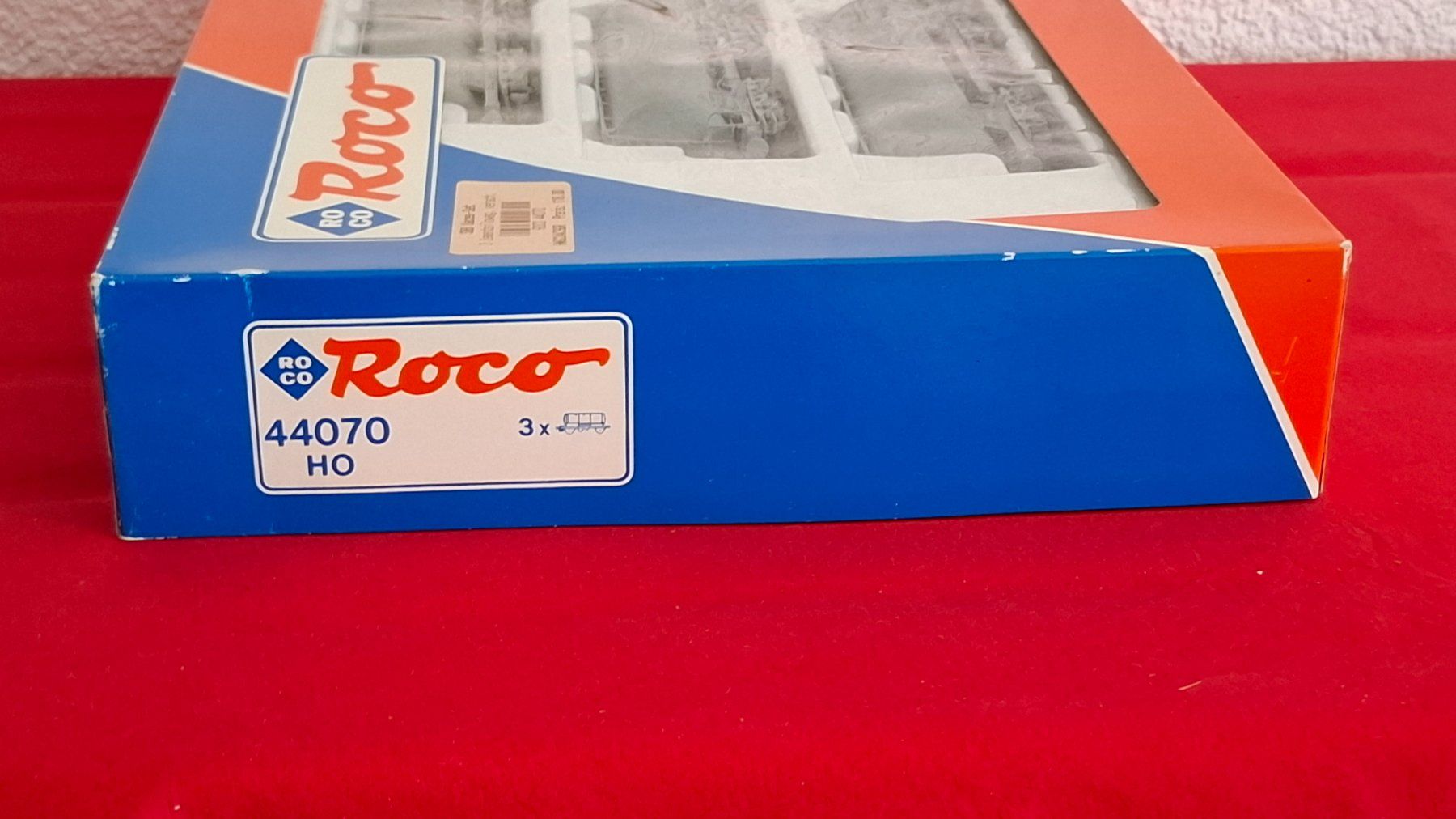 Roco Modelleisenbahnen: Roco : 3 versch. Zementsilowagen 44070, DC – Gebraucht aus Märwil von Siebenzipfel 2