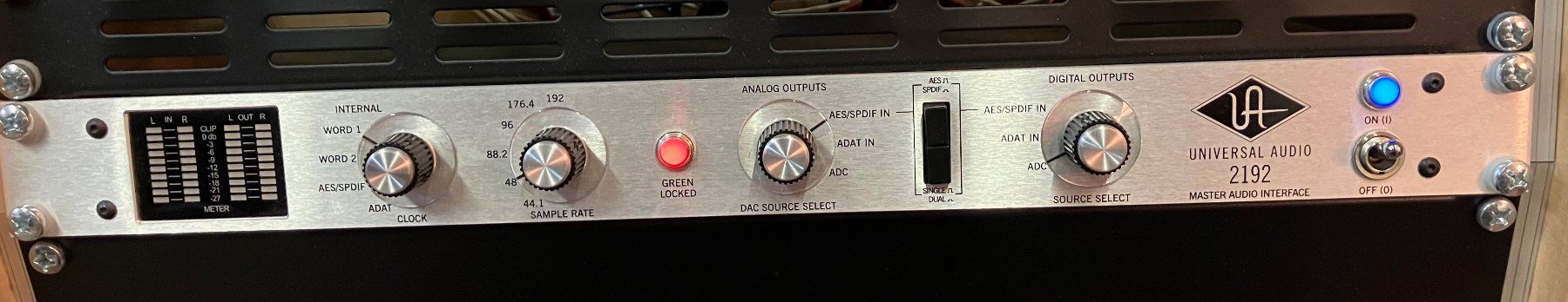 Studioequipment: Universal Audio UA 2192 2-Kanal DA/AD Wandler Interface – Gebraucht aus Luzern von Cosmonaut