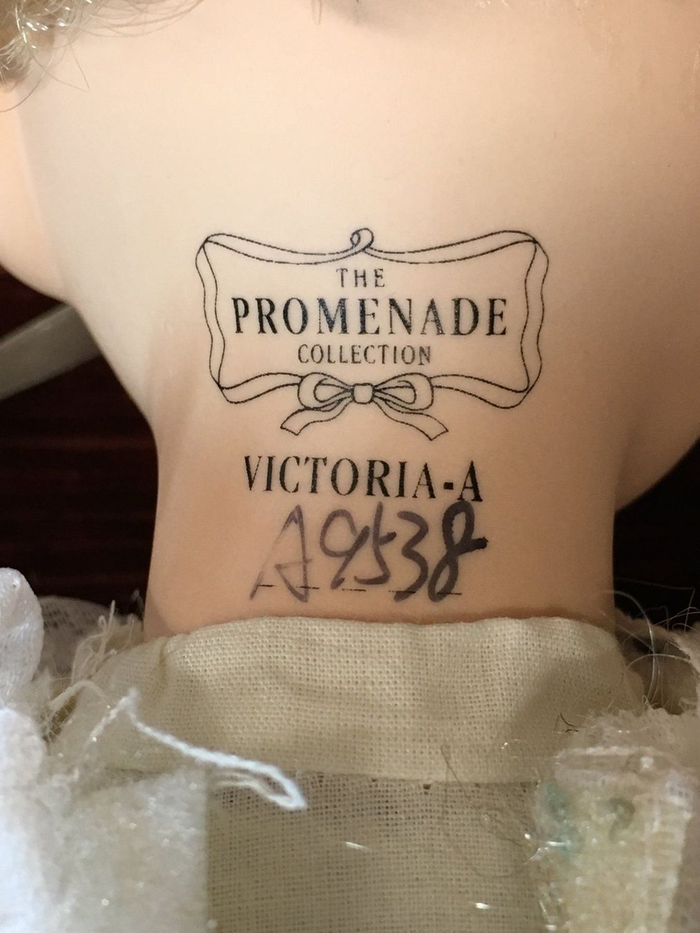 Bambole: Victoria "The Promenade Collection" – Usato da Schaffhausen venduto da sparzone 8