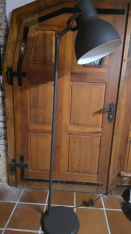Lampes: Stehlampe – D'occasion à Märwil par Janifather 2