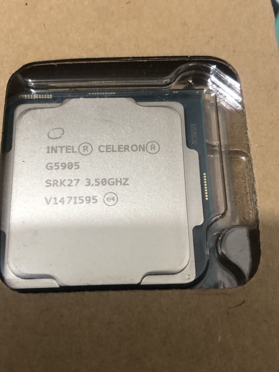 Intel PC: Intel Celeron G5905 LGA1200 CPU - État neuf,&Neu – Nuovo (secondo la descrizione) da Biel-Bienne venduto da alos07 2