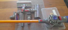 Dyson V8 absolute Akku defekt mit Ladestation