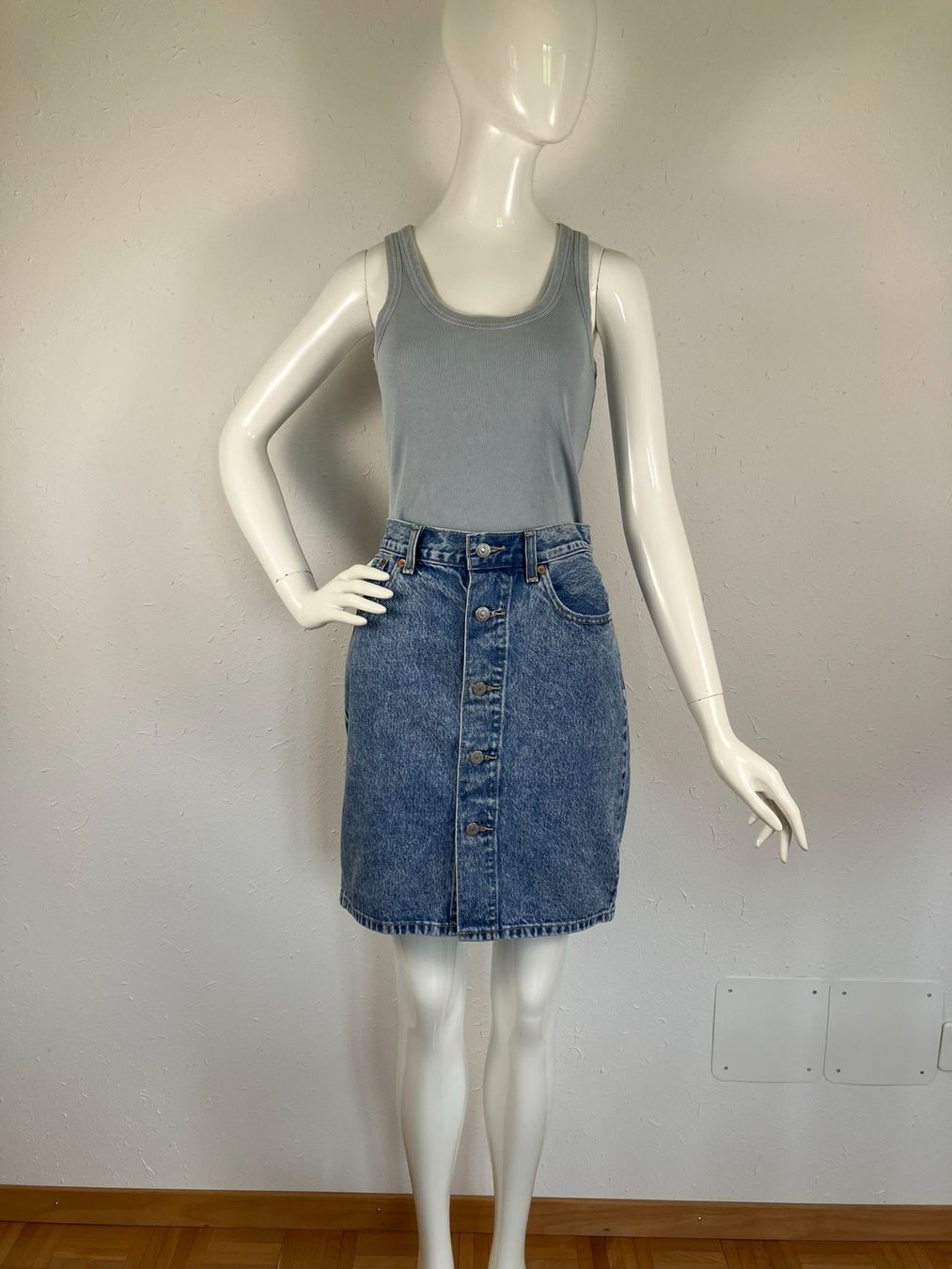 Levi's Gonne: Levi's Mom Jeansjupe W28 – Usato da Laupen ZH venduto da kar_lfz6