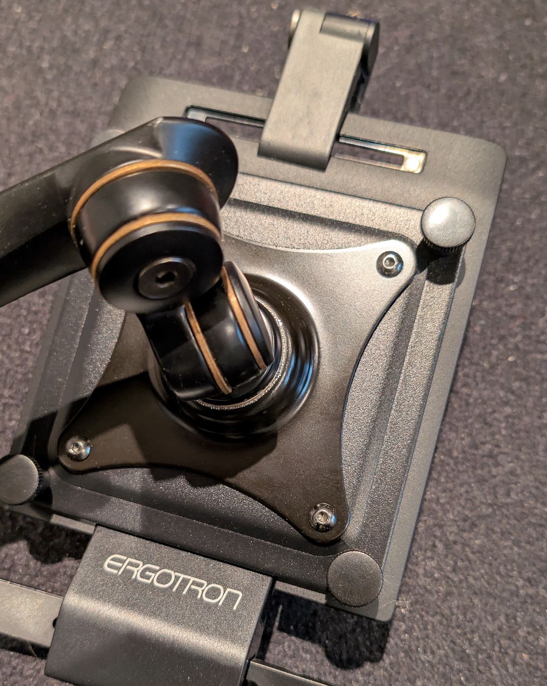 Bildschirmhalterung: Ergotron 45-306-101 Neo-Flex Desk Mount Bras pour Tablette – Neu (gemäss Beschreibung) aus Torny le Grand von cla_w6np 8