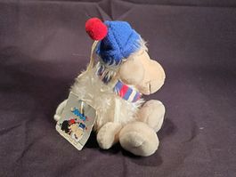 NICI Schaf mit Mütze und Halstuch, L: 18cm