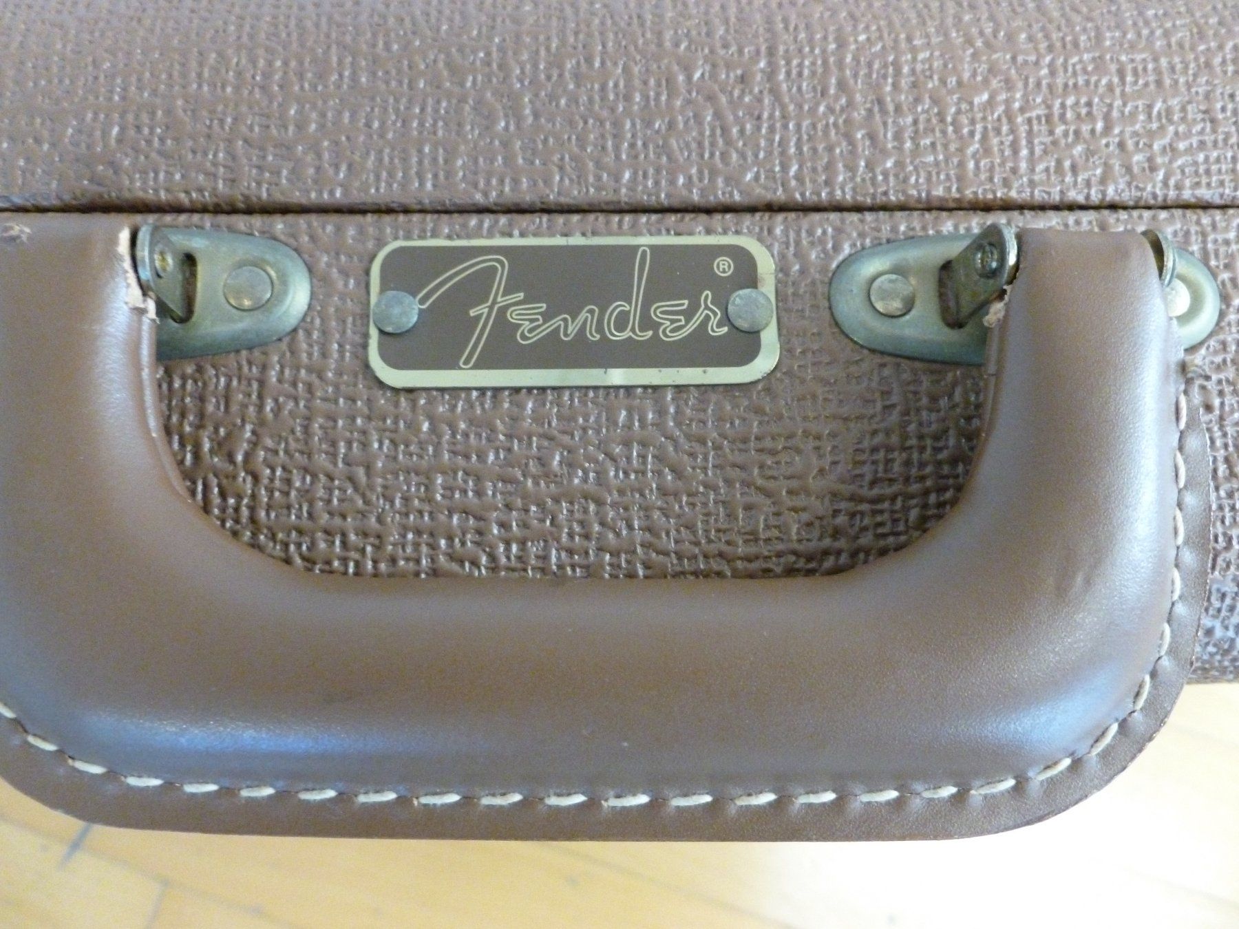 Fender Strumenti musicali: FENDER CUSTOM SHOP CASE KOFFER BROWN TOLEX STRATOCASTER TELE – Usato da Bremgarten b. Bern venduto da clash93 4
