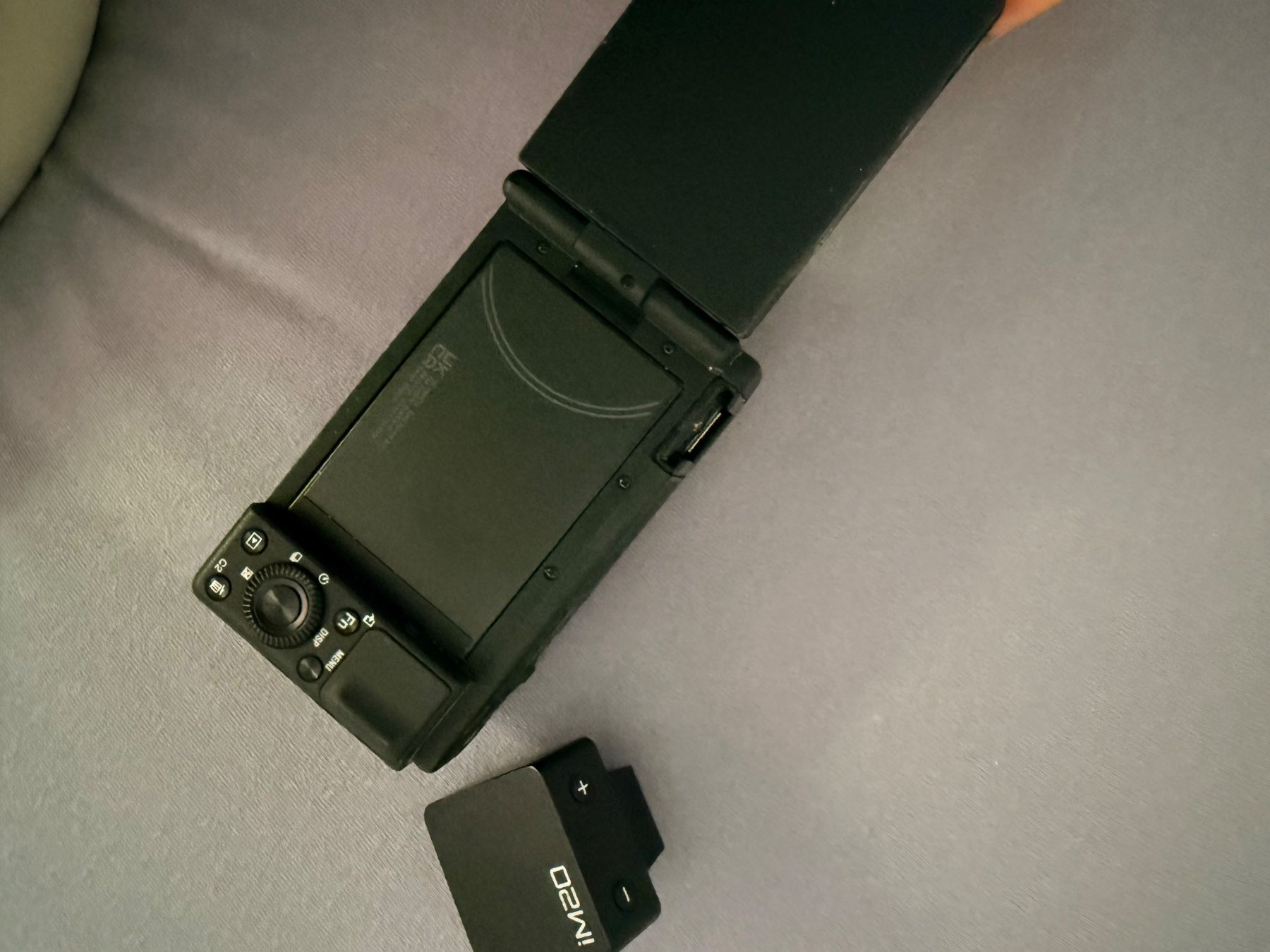 Sony Fotocamera: Sony ZV 1 con flash – Usato da Pregassona venduto da Sivyquispe 2