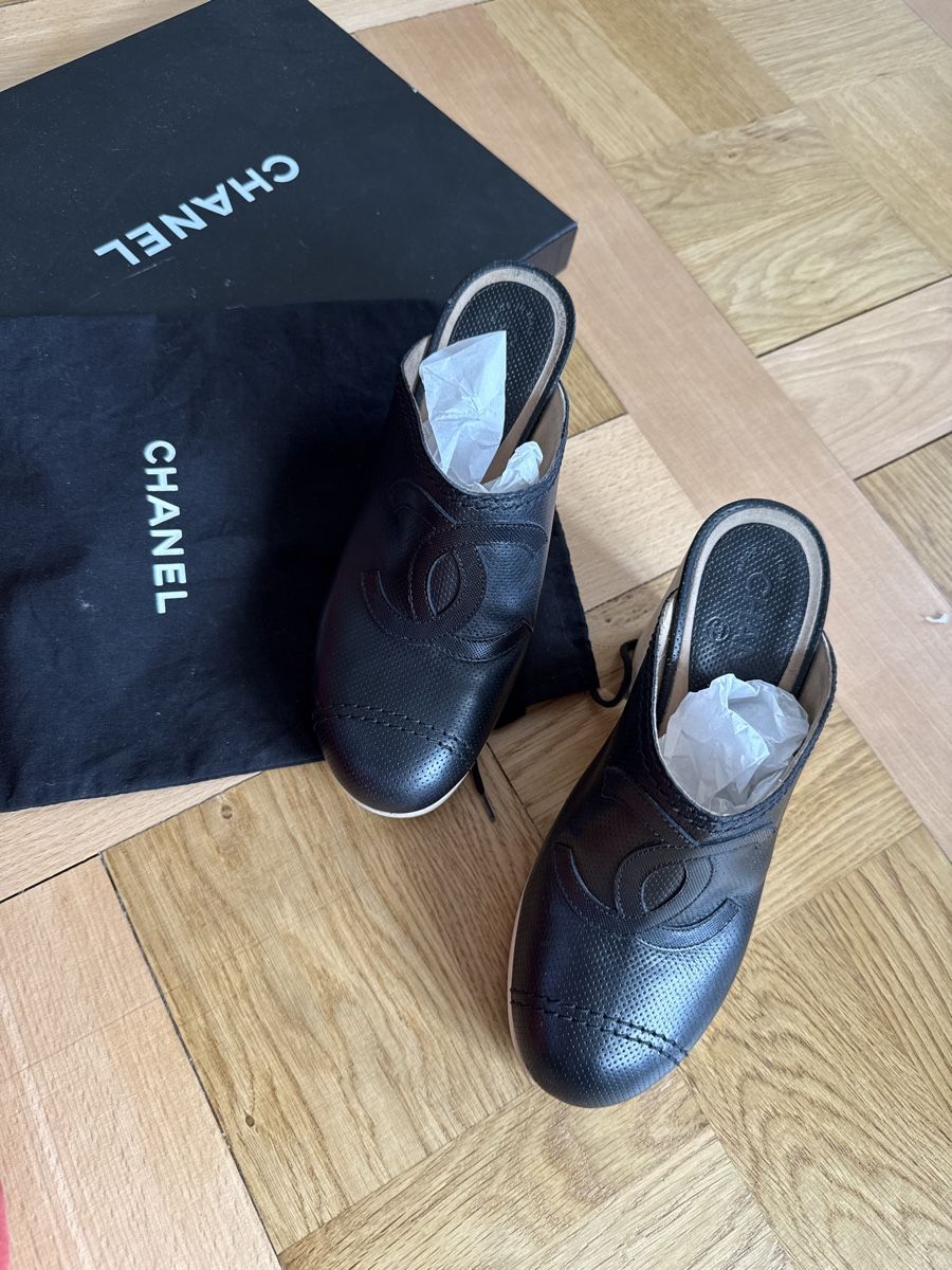 Chanel Scarpe da donna: Chanel clogs 38,5 – Usato da Genève venduto da woo_qt79