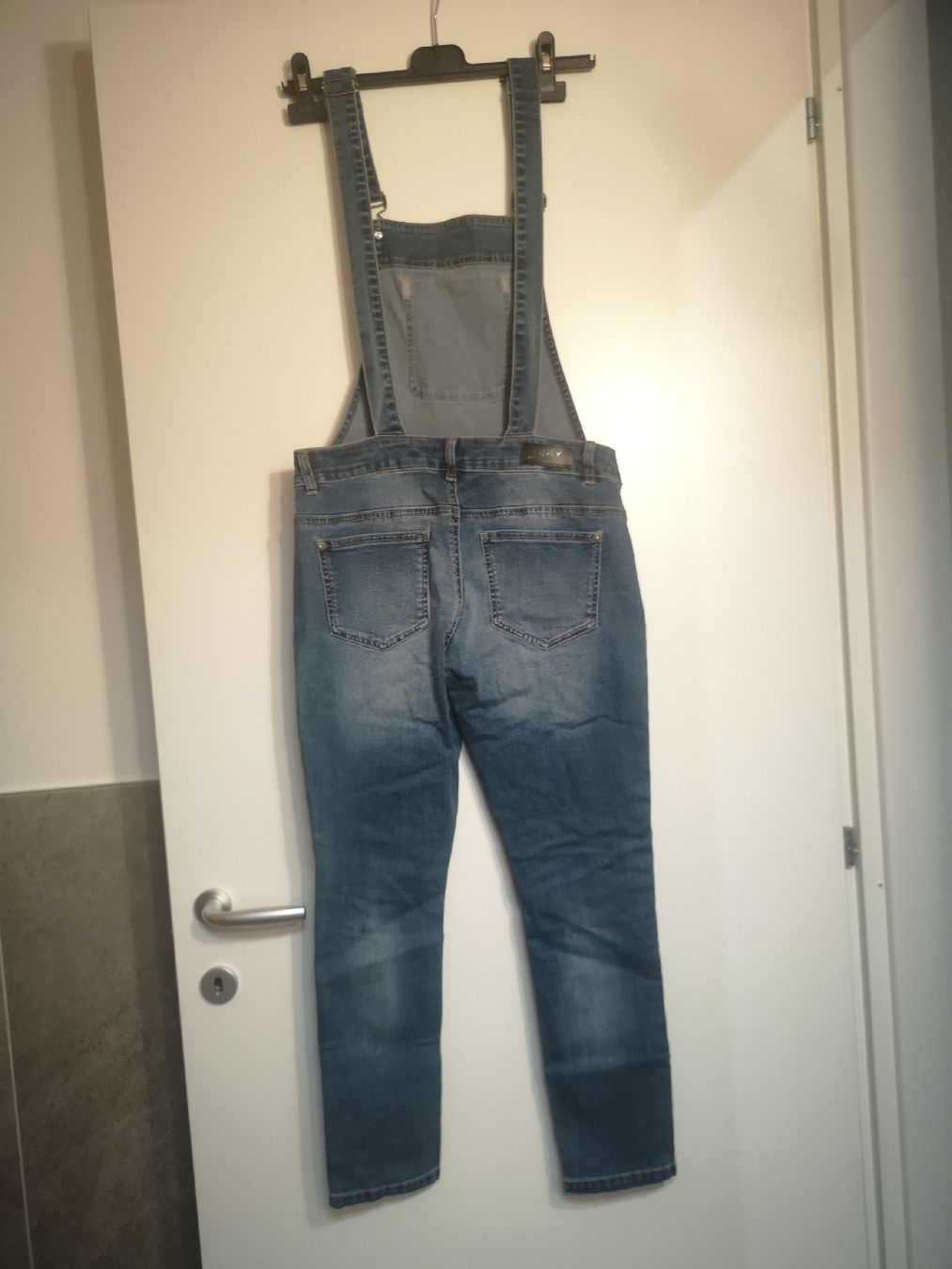 Only Jeans: Neu Salopette Only EU 36 – Nuovo e nell'imballaggio originale da Lostallo venduto da cha_lx5j 2