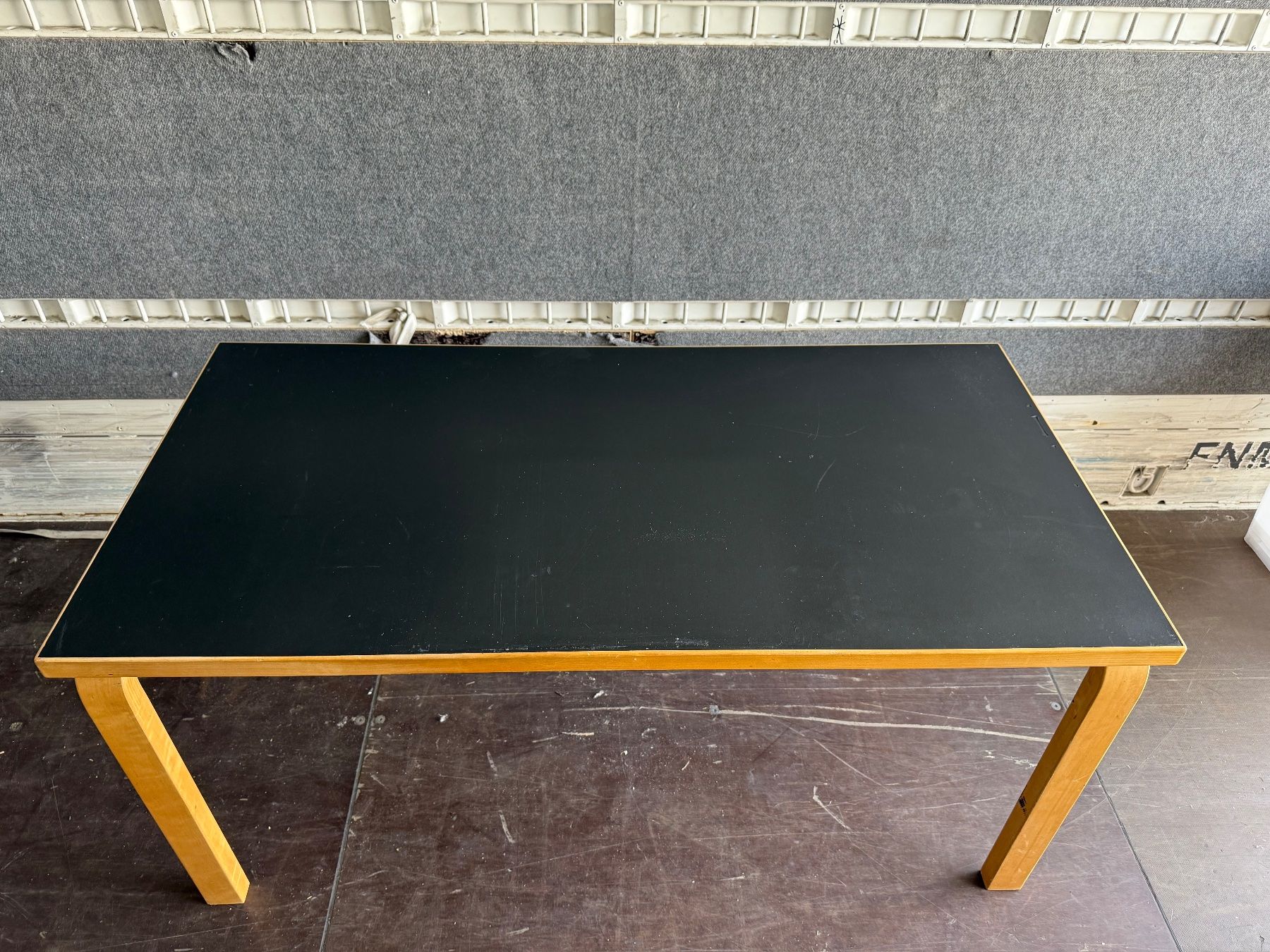 Artek Tavoli: Alvar Aalto Esstisch 81A – Usato da Zürich venduto da ERATOMIUM 6