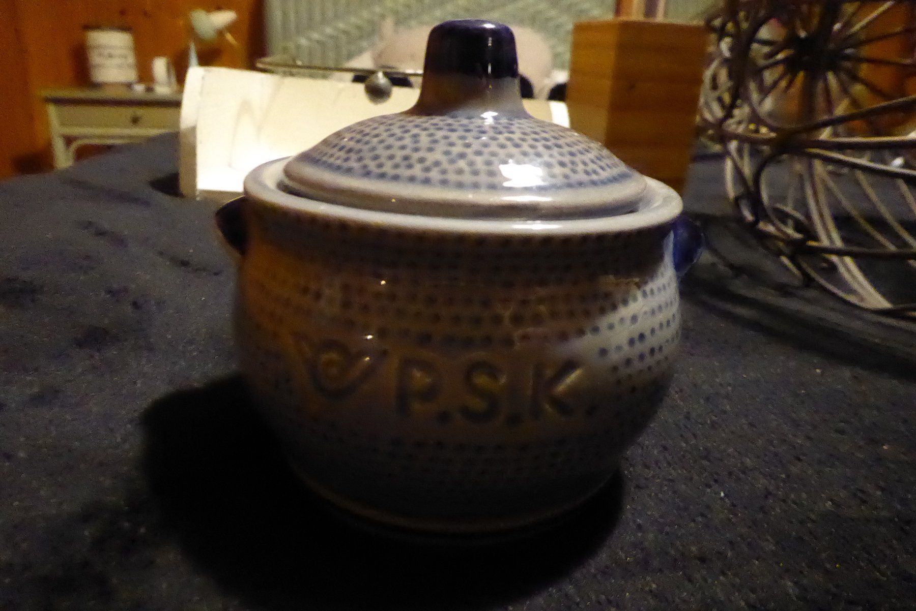 Tutte le decorazioni: Kleines Keramiktöpfchen Honig ect – Usato da Sargans venduto da Benziner 1
