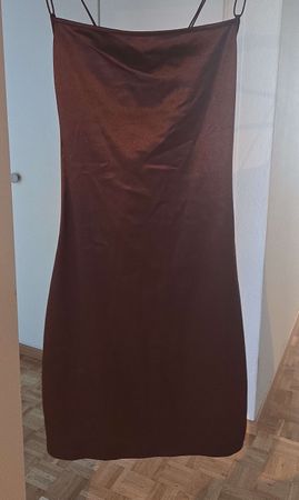 Robe marron à fines bretelles taille M état occasion