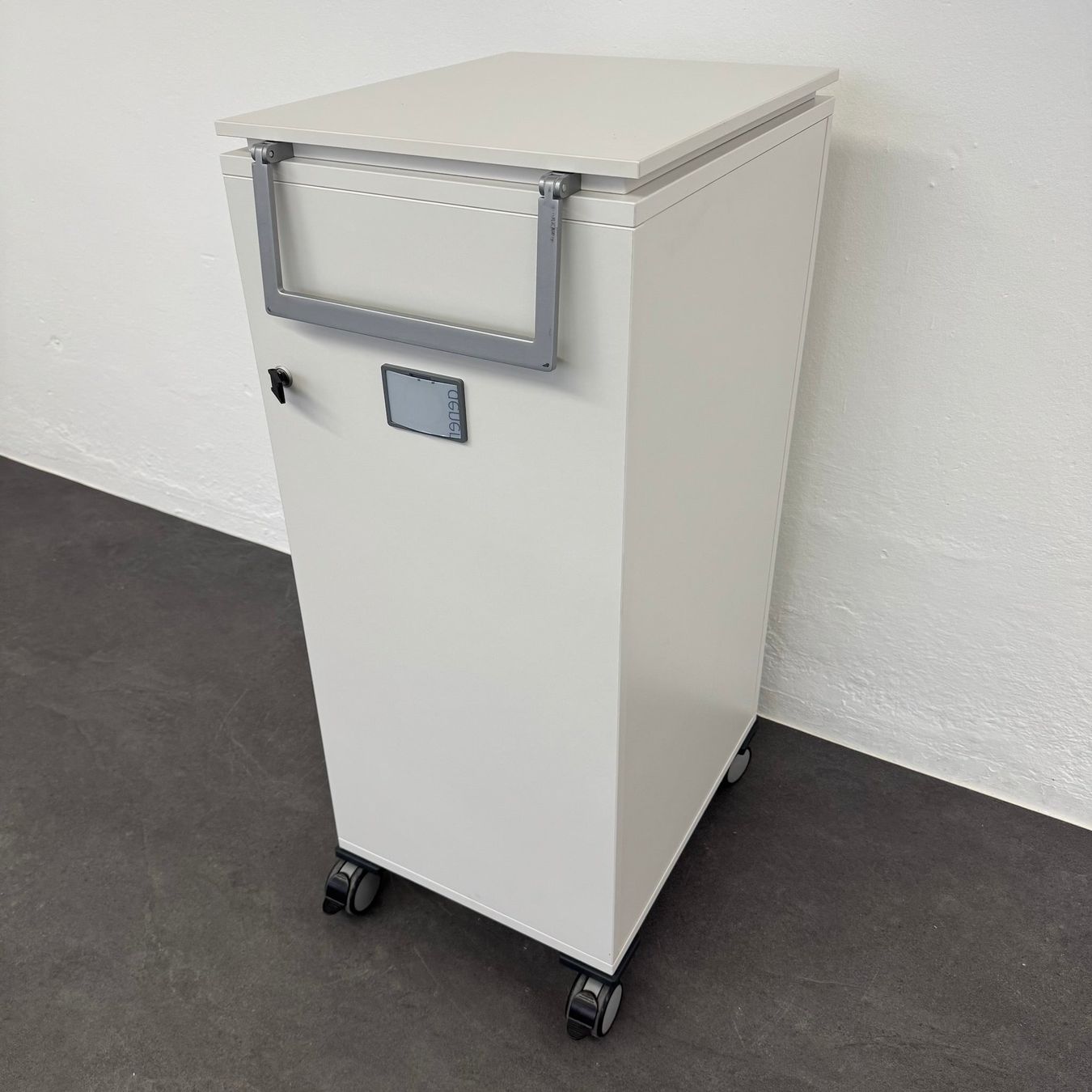 Banconi: Steelcase Moby Roll-Caddy - Weiss - mit Vollmantelschublade – Usato da Schönenwerd venduto da mcofficeshop 6