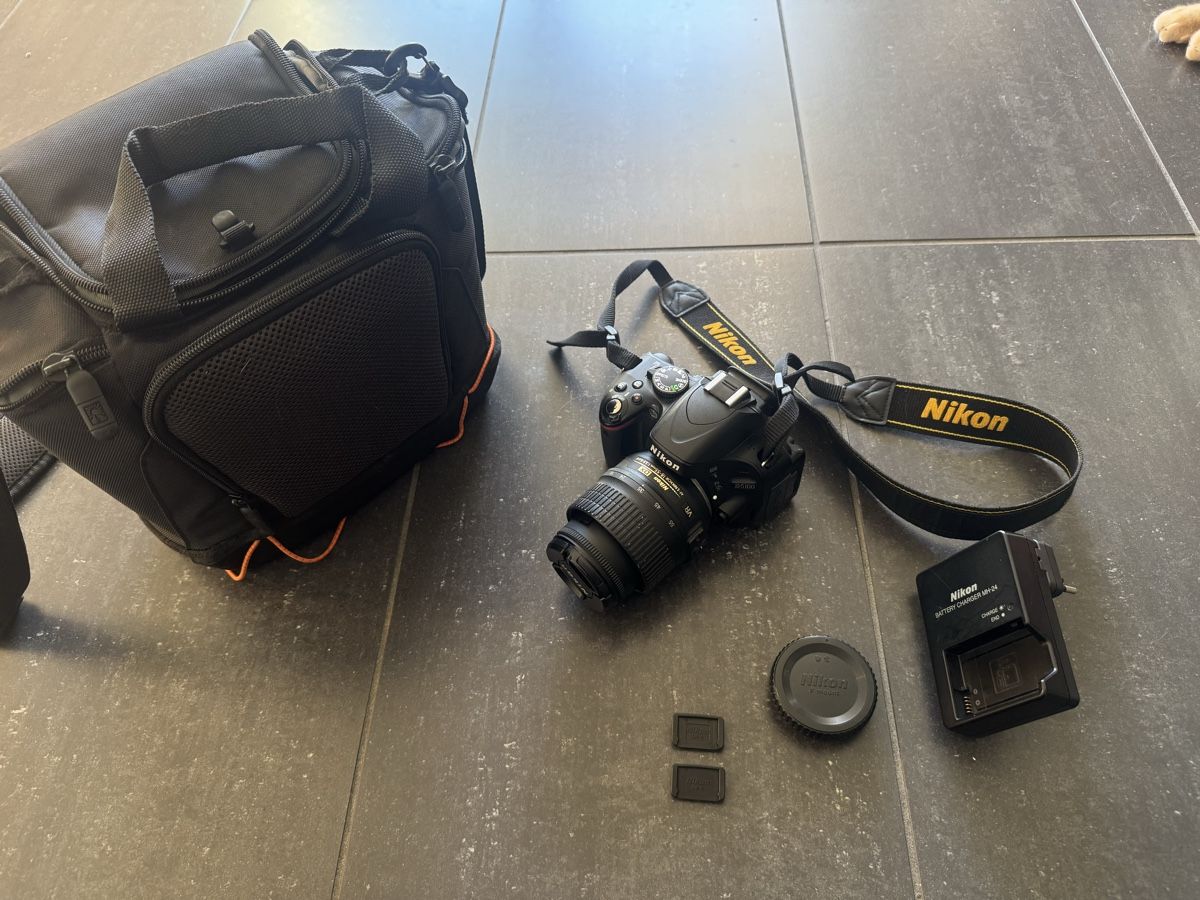 Nikon Fotocamera: Nikon D5100 – Usato da Studen BE venduto da Nimesay14
