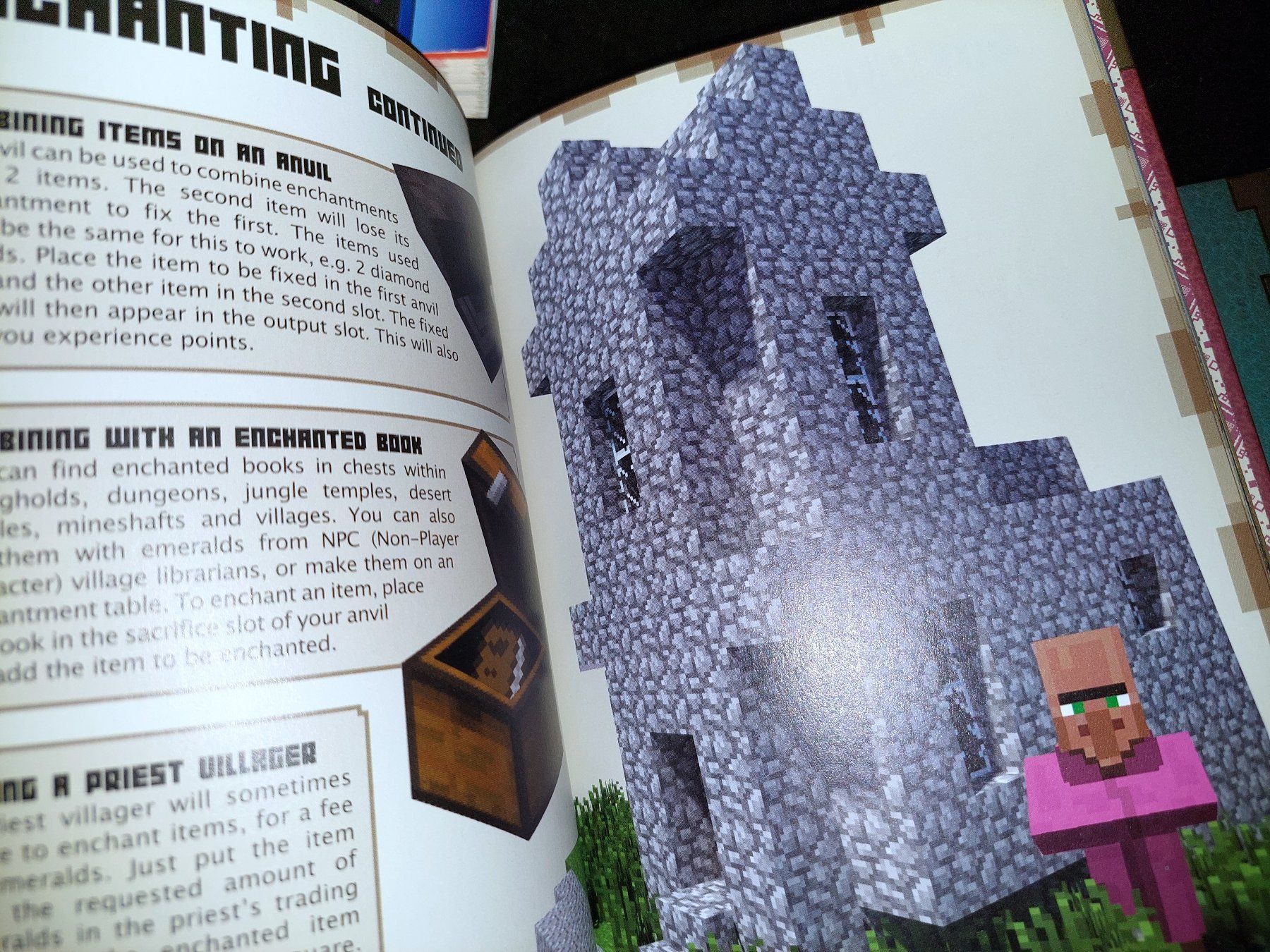 Bücher: MINECRAFT CONSTRUCTION + COMBAT HANDBOOK (ENG) – Gebraucht aus Spiegel b. Bern von Natix 3