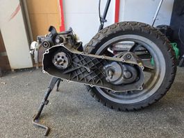Yamaha Aerox Motor mit Hinterrad