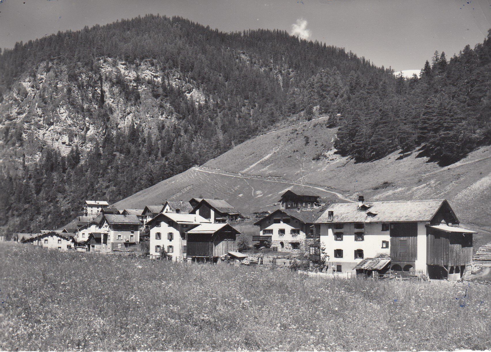 Cartoline postali: Schmitten   GR   im Albulatal – Usato da Brig venduto da Valcards54