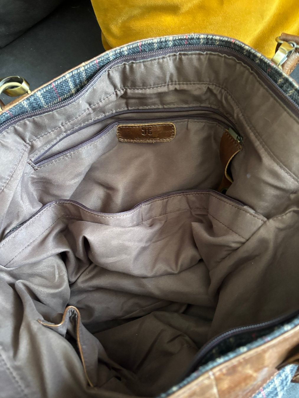 Borse da donna: TASCHE mit Leder und Stoffbesatz – Usato da Merishausen venduto da yourdream 4