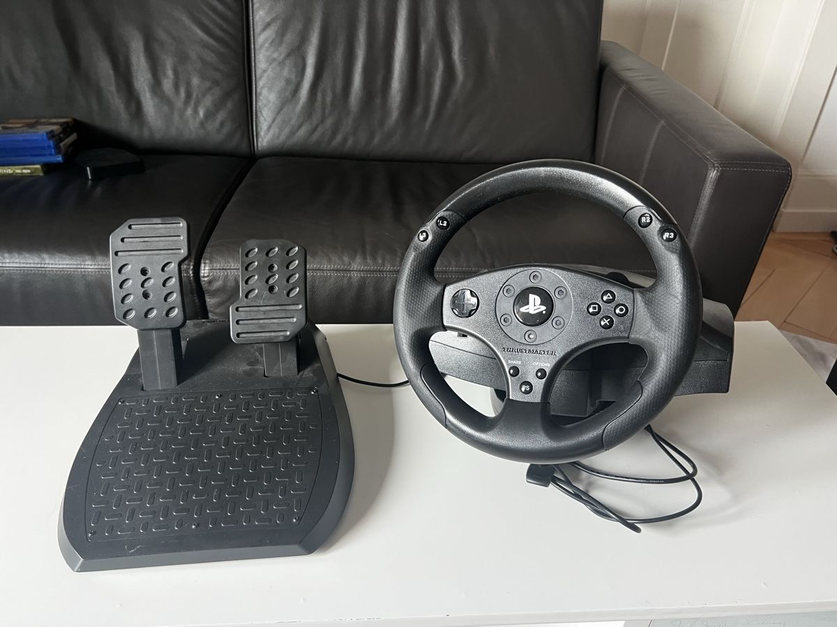 Controller: Lenkrad mit Pedale Thrustmaster T80 Sony PS4 gebraucht – Usato da Bern venduto da leo_lnw8 1