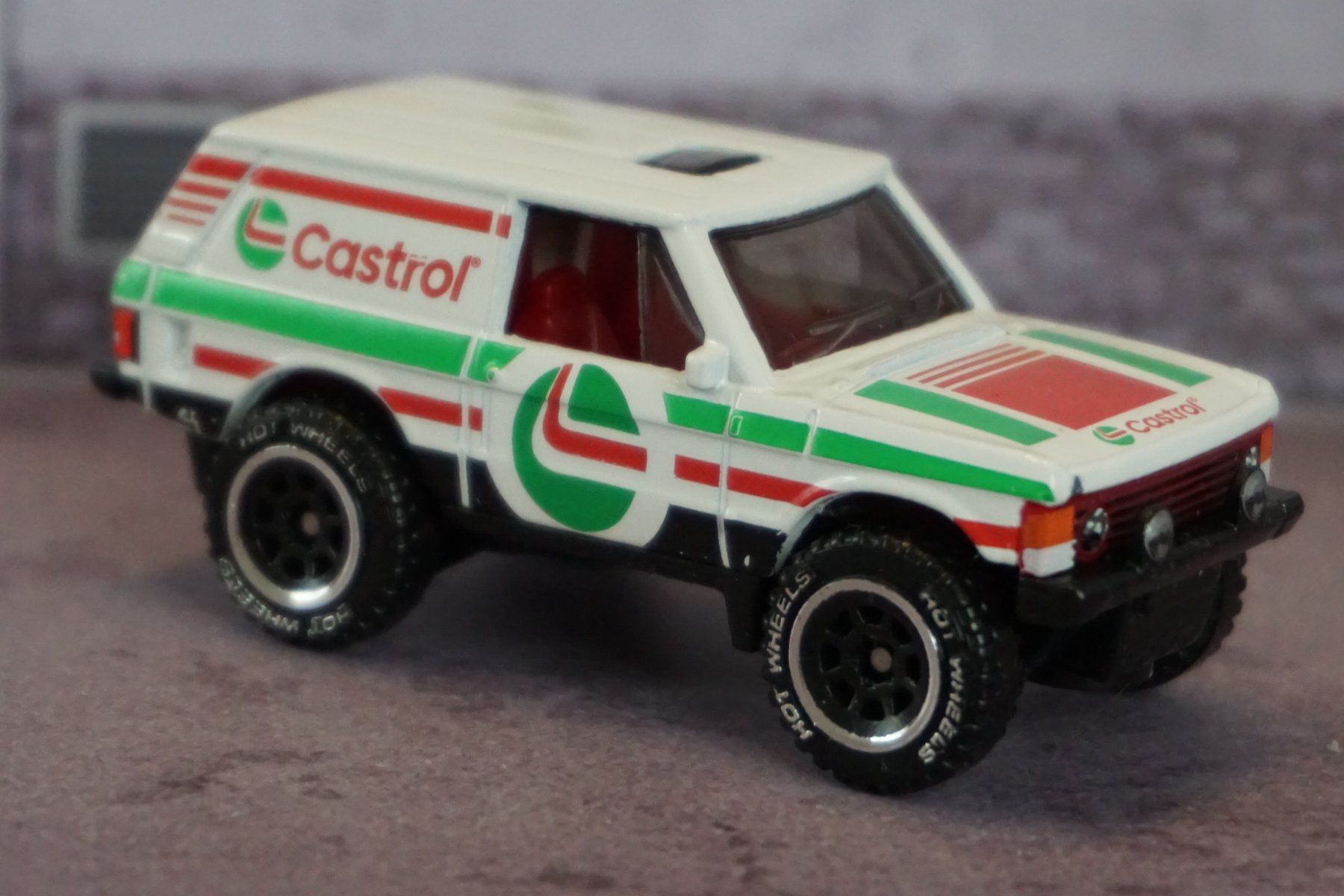 Hot Wheels Voitures modèles: HotWheels Range Rover Classic CASTROL TOP !!!!!!!!!!!!!!!! – D'occasion à Reiden par Doppeldecker69