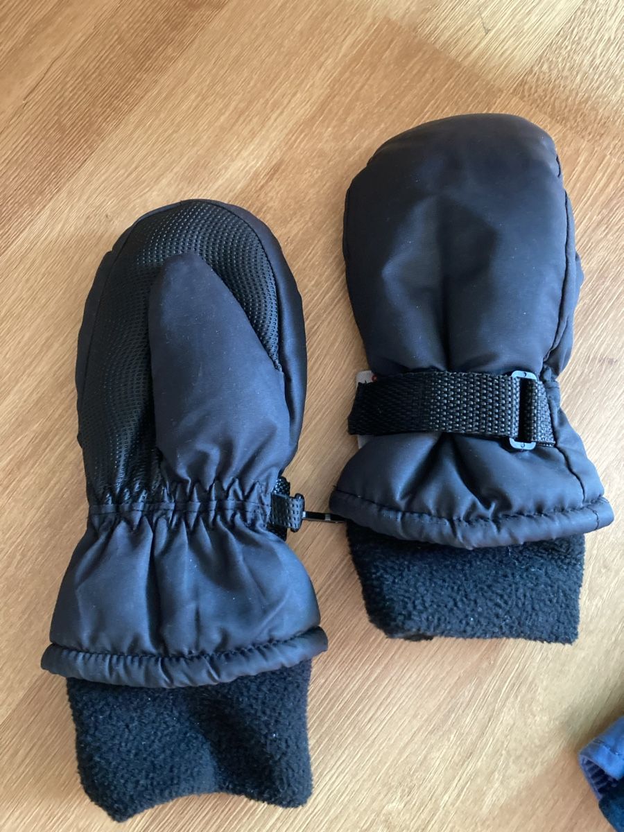 Kinderhandschuhe: Fäustlinge Winter Handschuhe Gr. 2-4 Jahre – Gebraucht aus Emmenbrücke von JJ_89