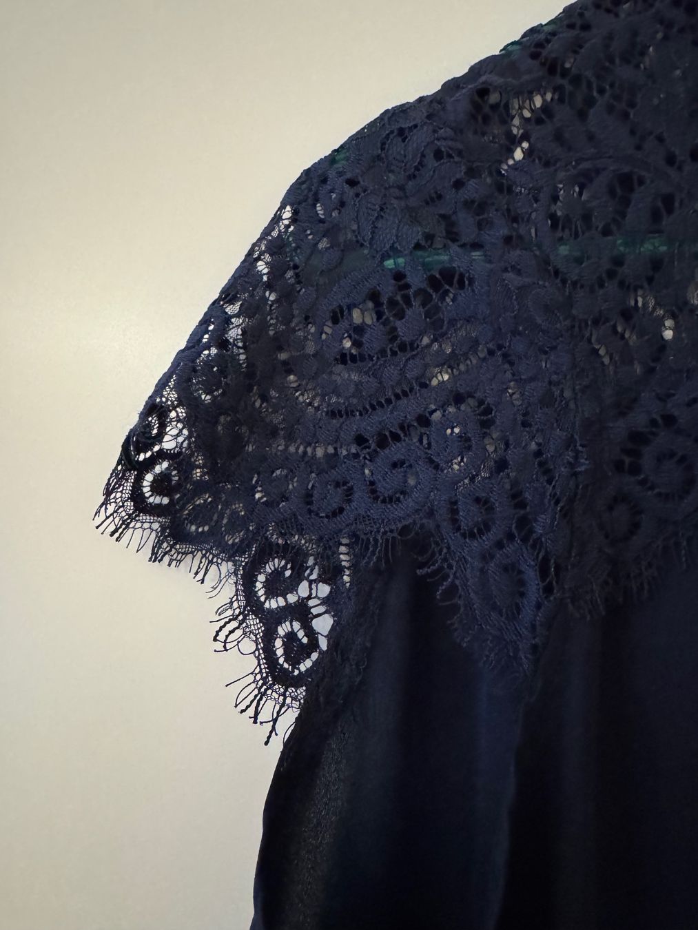 Chemisiers: Bluse mit Spitzen – D'occasion à Hunzenschwil par nadine_86 2