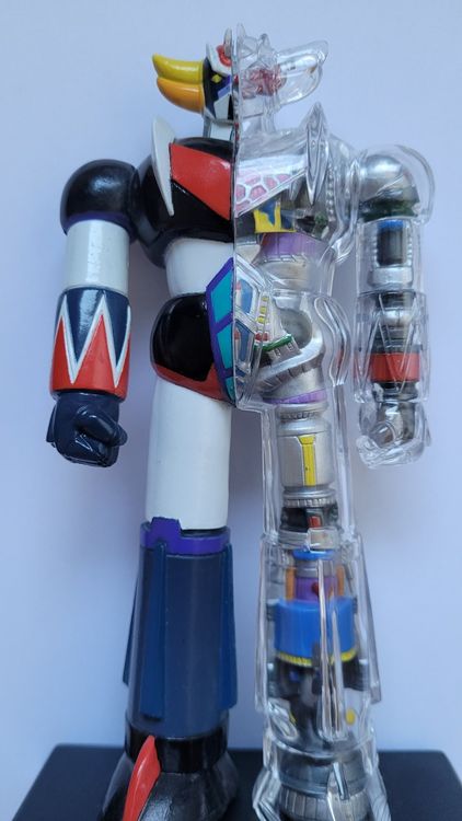 Grande Figurine Goldorak 70 Cm Hachette 2022 - Avec Socle Et 2 Classeurs