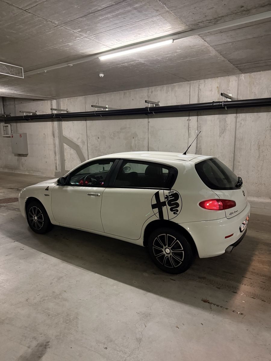 Alfa Romeo Autos: Alfa Romeo 147 1.6 T.Spark – Gebraucht aus Oensingen von giu_82gy 4