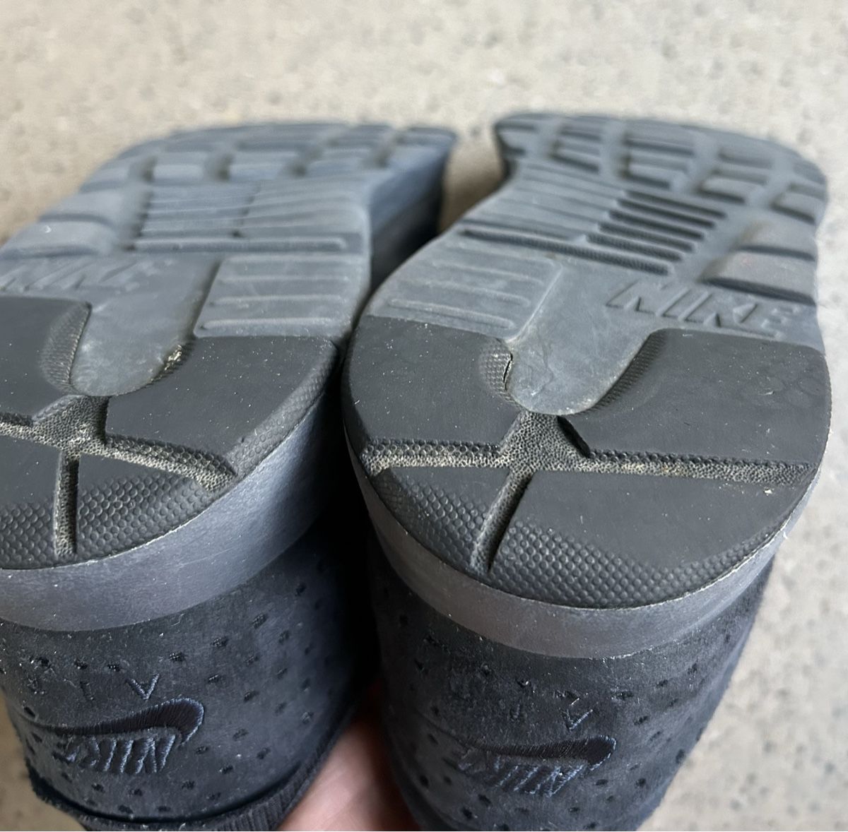 Nike Scarpe da uomo: Nike Air Max Tavas – Usato da Zürich venduto da Facellas 3