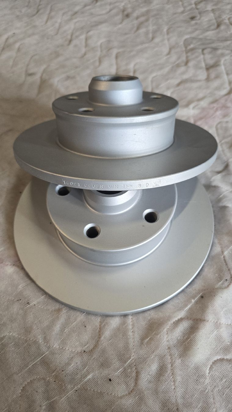 Volkswagen Alle Autoersatzteile: VW Golf Bremsscheiben – Neu und originalverpackt aus Recherswil von E46_Cab 2