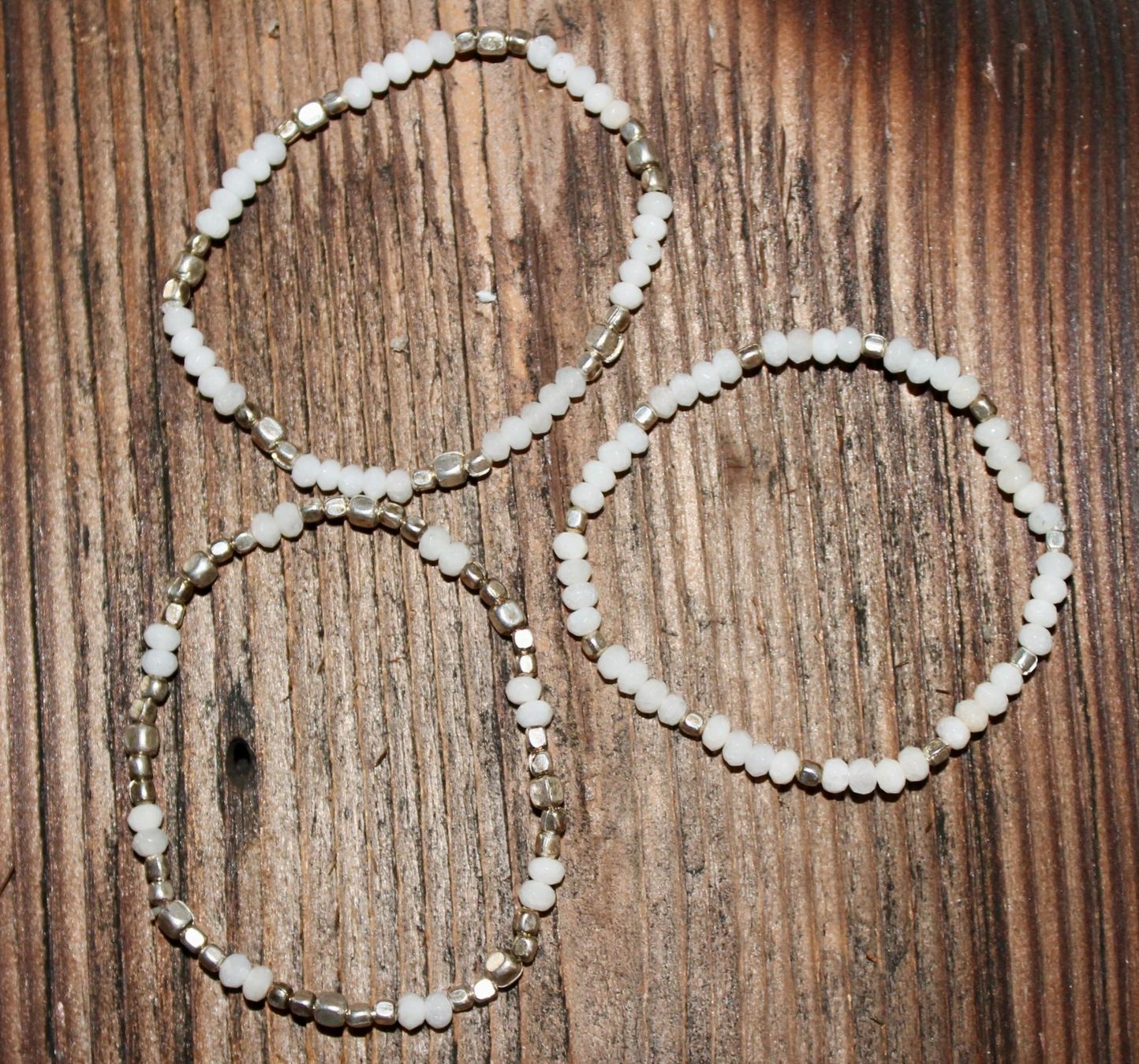 Bracciali & Braccialetti: Dreiteilige Armkette, Messing versilbert mit weisser Jade – Nuovo (secondo la descrizione) da Kirchlindach venduto da hekilida 1