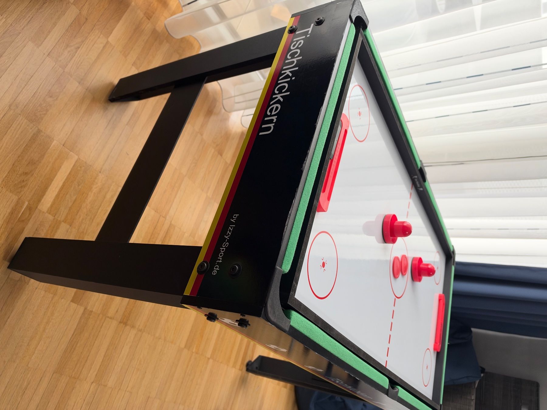 Spiele: Izzy 4-in-1 Multikicker Kickertisch 28kg – Gebraucht aus Wallisellen von Alfredt 9