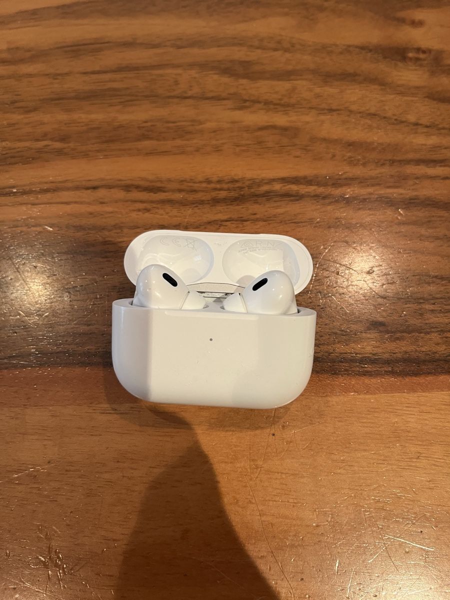 Apple Casques audio: Airpods Pro 2 – D'occasion à Niederbüren par sydney024