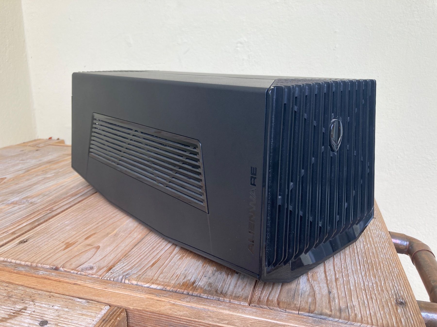 Alienware Notebooks: Alienware 15 R3 + Graphics Amplifier + GTX 10606GB – Gebraucht aus Basel von  4