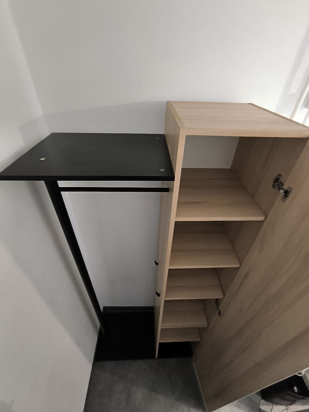 Garderobe: Garderobe mit Spiegelschrank – Gebraucht aus Oberuzwil von sch_52p7 1