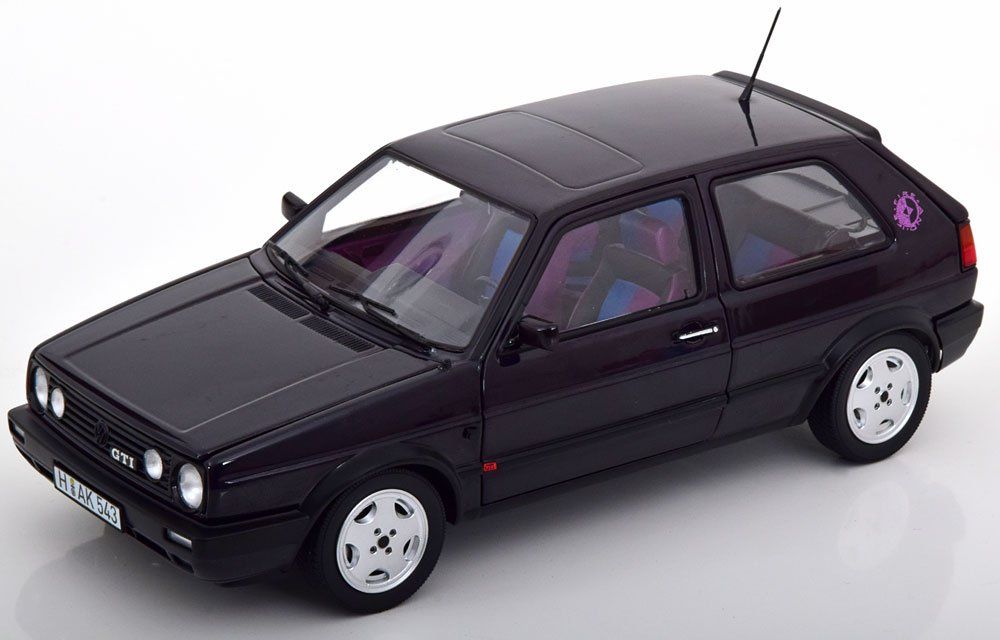 Autostoff VW Golf GTI 2 Absatz mit Schaum und Charmeuse - Echtleder u