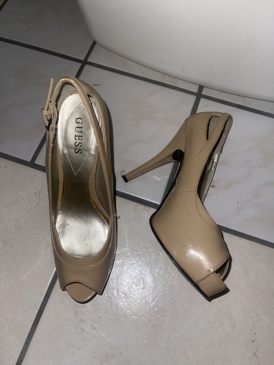 Guess Chaussures femmes: Guess pumps gr.39 – D'occasion à Schöfflisdorf par Bling_it_on