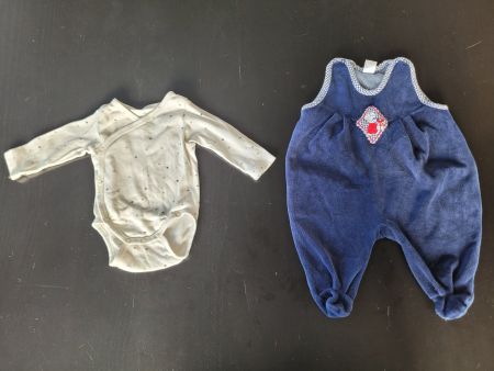 Lot vêtements Bébé 2 Pièces 1-2 Mois