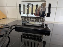 Jura Toaster Retro-Stil - Chrom und Schwarz, für den Sommer