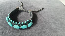 Handkette aus türkis-stein